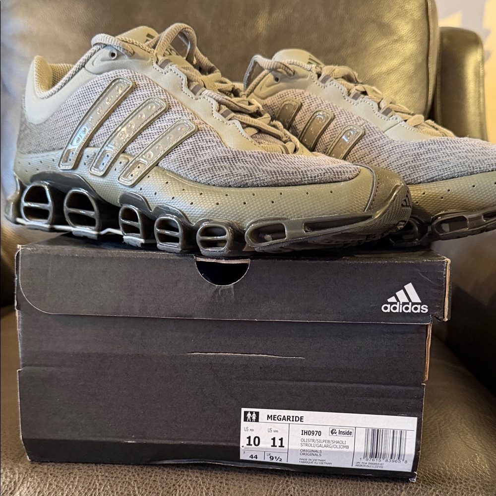 Adidas Megaride Men's Olive Gray Trainers size 10 new in box